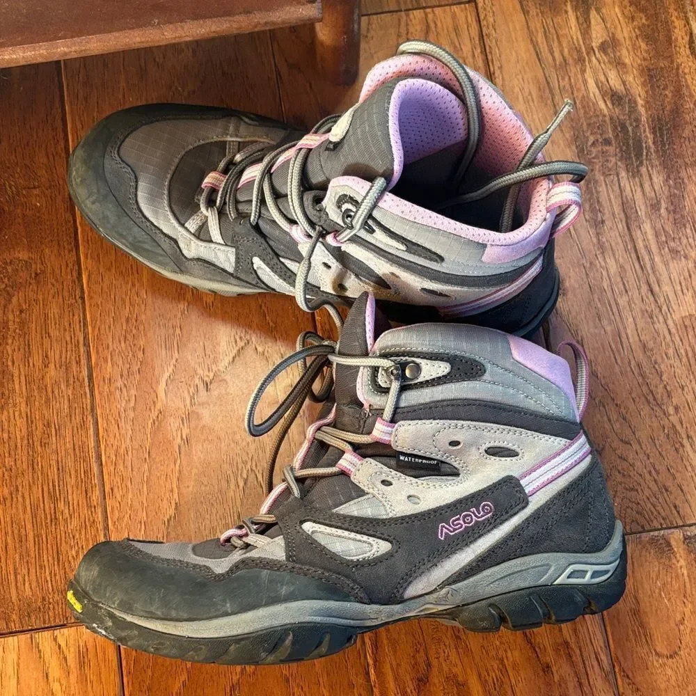 Asolo stylish hiking